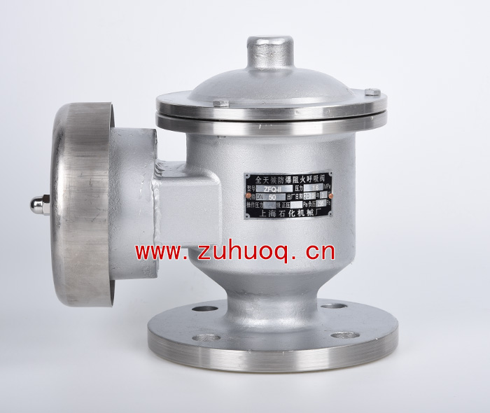 �������y